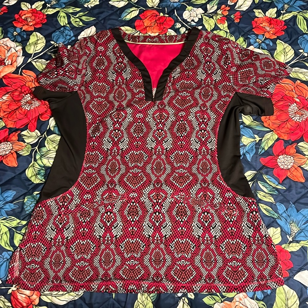 Scrub top women’s